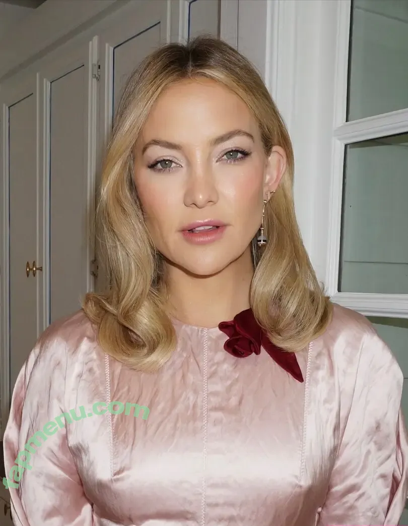 Kate Hudson nude photo #1337 (katehudson)