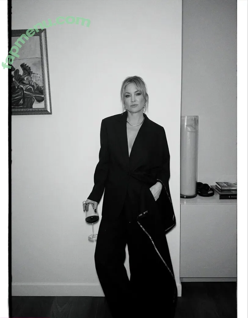 Kate Hudson nude photo #1348 (katehudson)