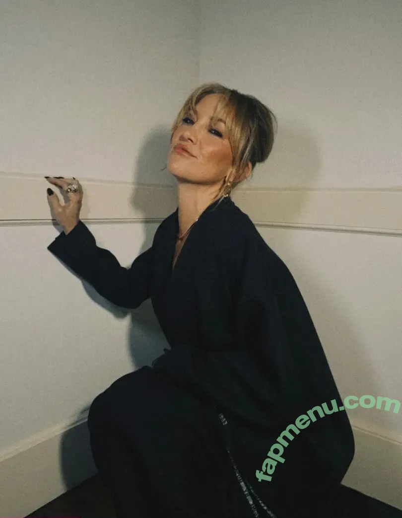 Kate Hudson nude photo #1352 (katehudson)