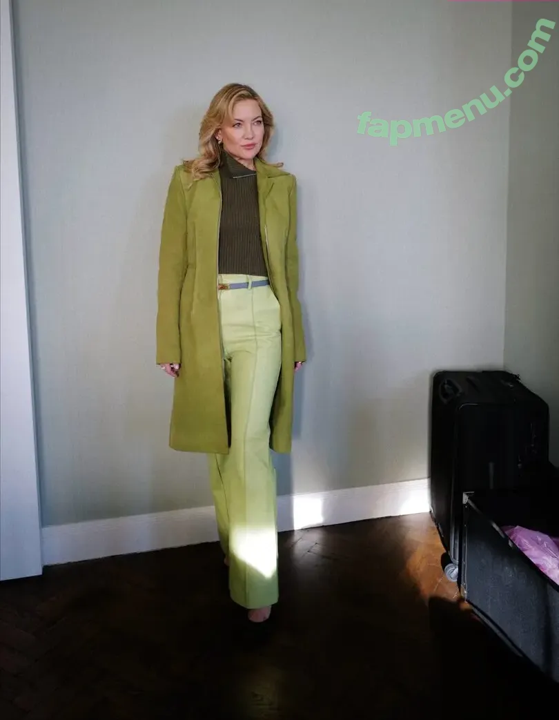 Kate Hudson nude photo #1458 (katehudson)