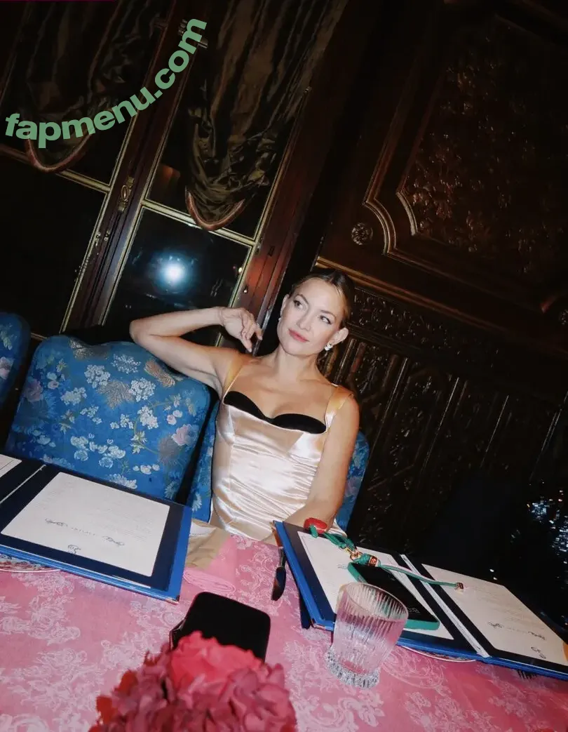 Kate Hudson nude photo #1468 (katehudson)