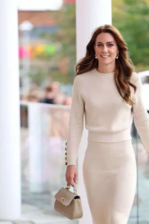 Kate Middleton / Catherine / Catherine Elizabeth / PrincessWales / princeandprincessofwales nude photo #0144