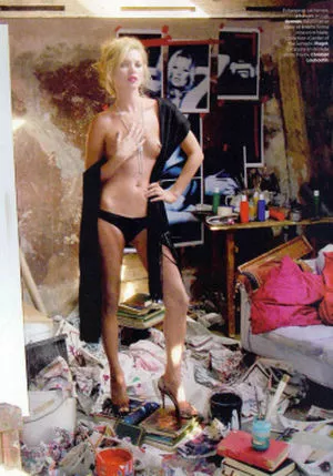 Kate Moss / kateamoss / katemoss / katemossagency nude photo #0028