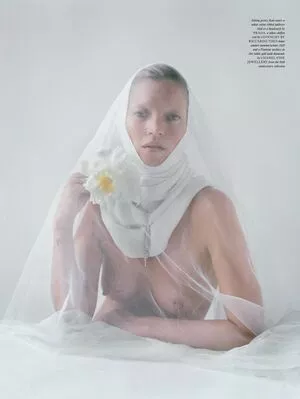 Kate Moss / kateamoss / katemoss / katemossagency nude photo #0079