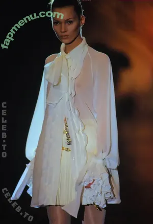 Kate Moss / kateamoss / katemossagency nude photo #0688