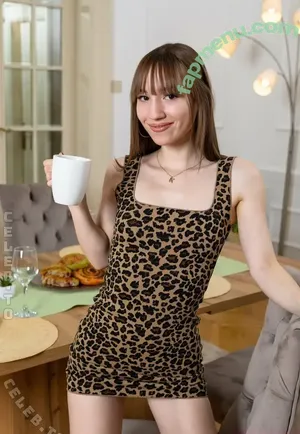 Kate Quinn / New-Distance-5401 / katequinn007 / kittyquinnxoxo nude photo #0485