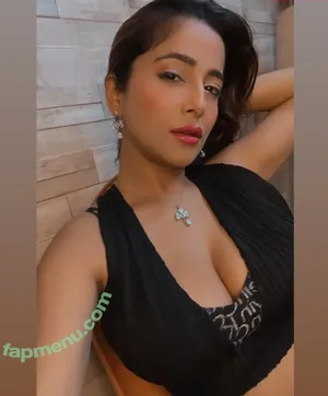 Kate Sharma / katesharma nude photo #0073