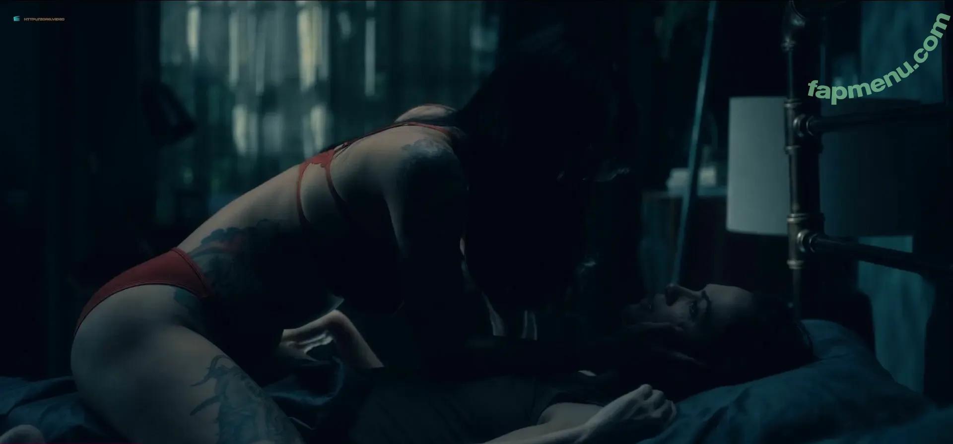 Kate Siegel nude photo #0004 (Kate Siegel)