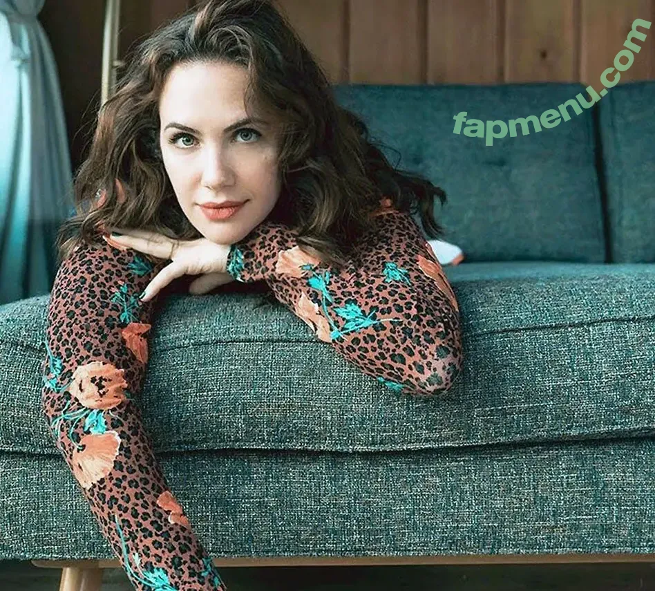 Kate Siegel nude photo #0012 (Kate Siegel)