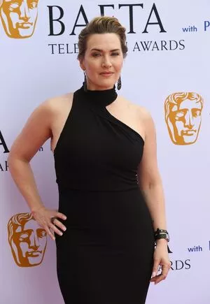 Kate Winslet / kate.winsletoffical / winsletlately nude photo #0175
