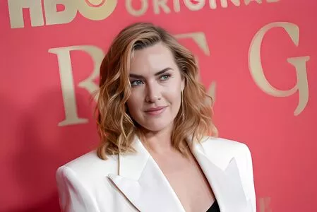 Kate Winslet / kate.winsletoffical / winsletlately nude photo #0187