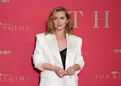 Kate Winslet / kate.winsletoffical / winsletlately nude photo #0188
