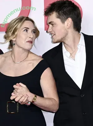 Kate Winslet / KateElizabethWinslet.us / kate.winslet.official / winsletlately nude photo #0457