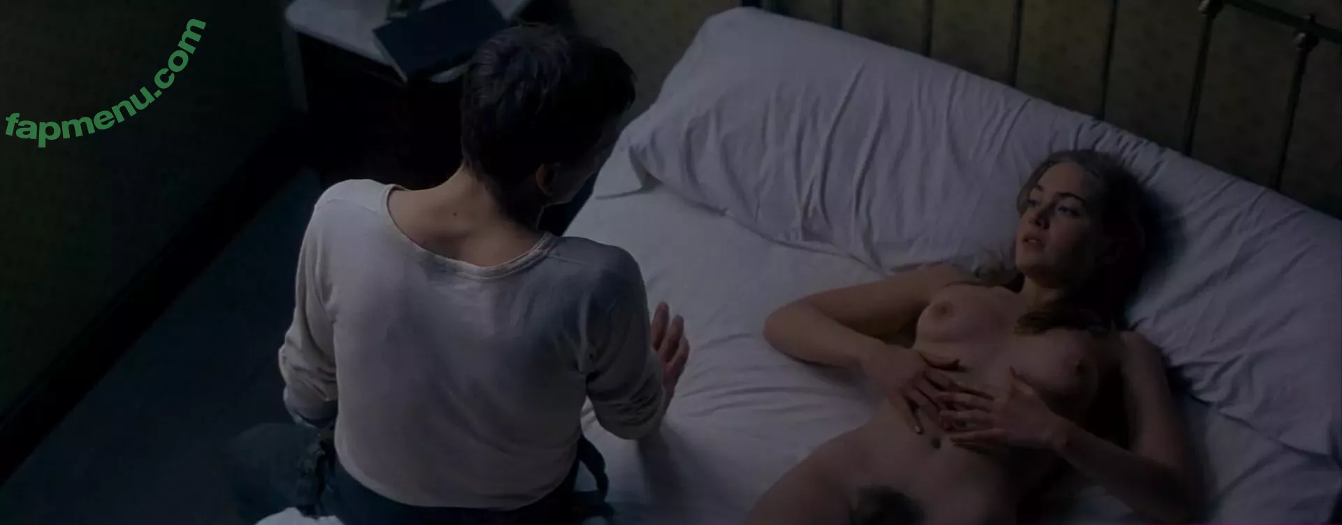 Kate Winslet nude photo #0144 (kate.winsletoffical / winsletlately)