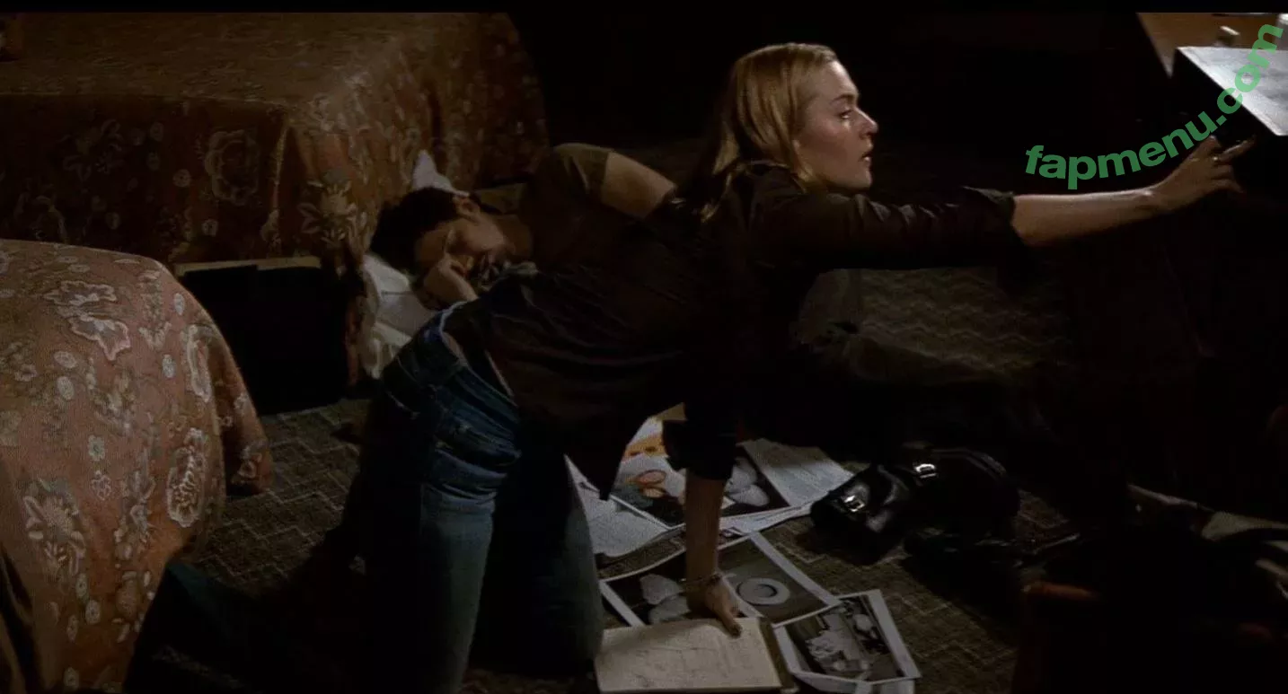 Kate Winslet nude photo #0179 (kate.winsletoffical / winsletlately)