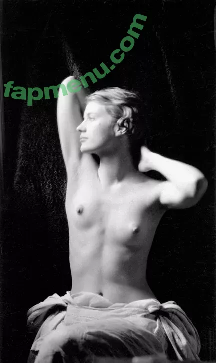 Kate Winslet nude photo #0293 (kate.winsletoffical / winsletlately)