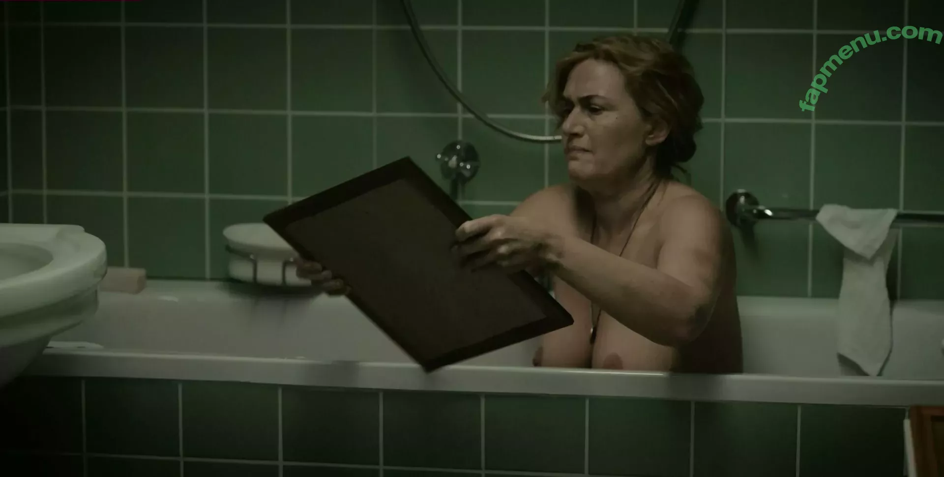 Kate Winslet nude photo #0313 (kate.winsletoffical / winsletlately)