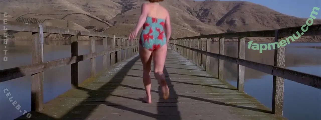 Kate Winslet nude photo #0444 (KateElizabethWinslet.us / kate.winslet.official / winsletlately)