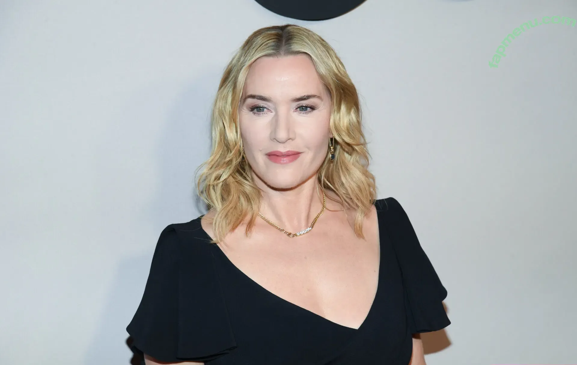 Kate Winslet nude photo #0477 (KateElizabethWinslet.us / kate.winslet.official / winsletlately)