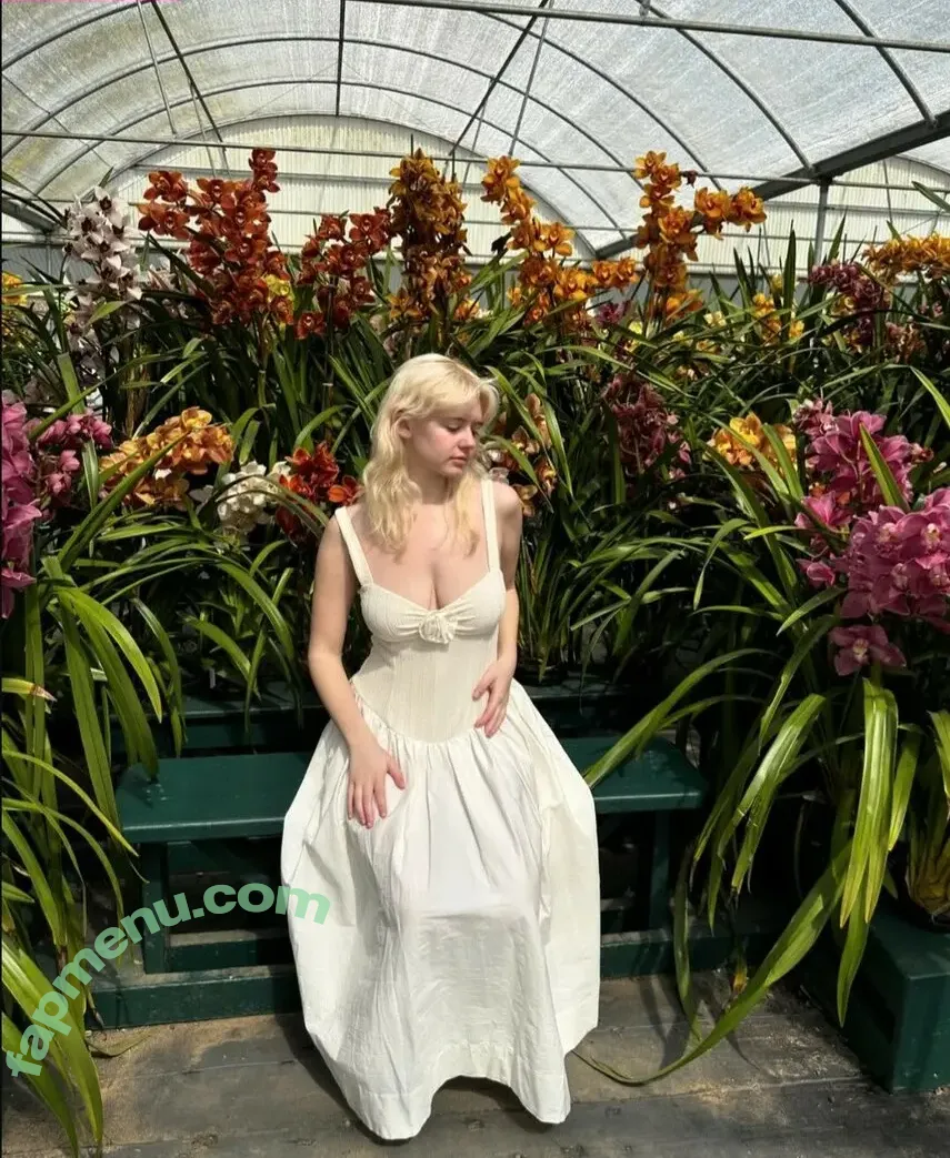 Kate Woodhall nude photo #0003 (katewoodhall_)