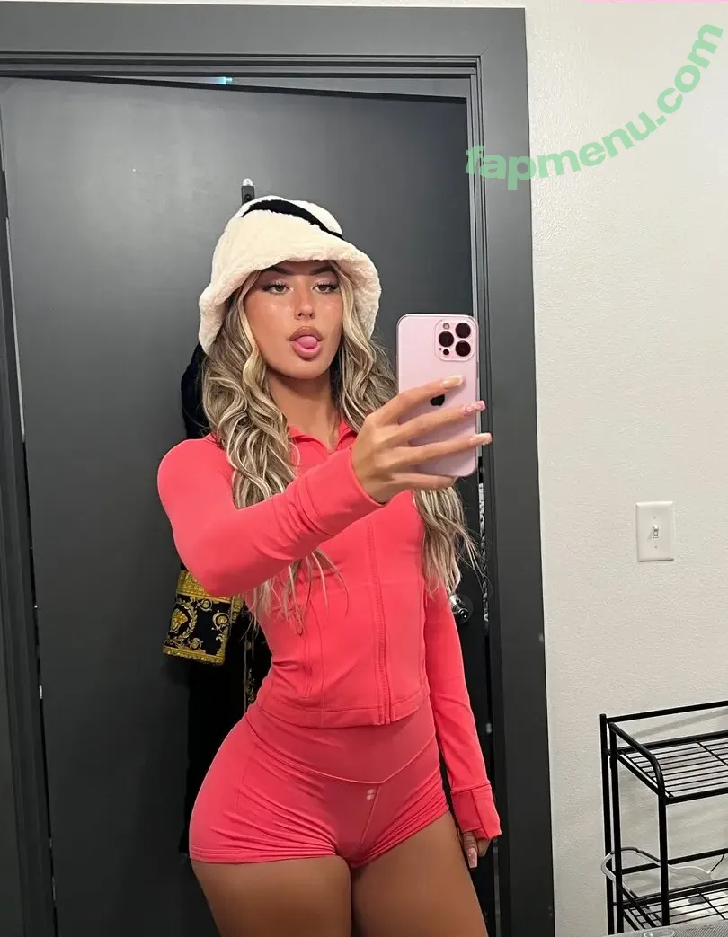 Kate4TheGold nude photo #0003 (Kate4TheGold)