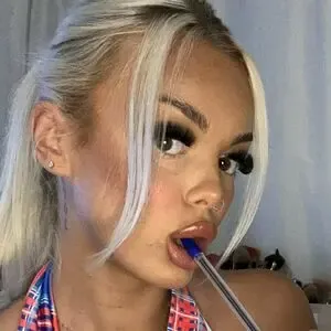 katehughes / katenorkeliunas nude photo #0003