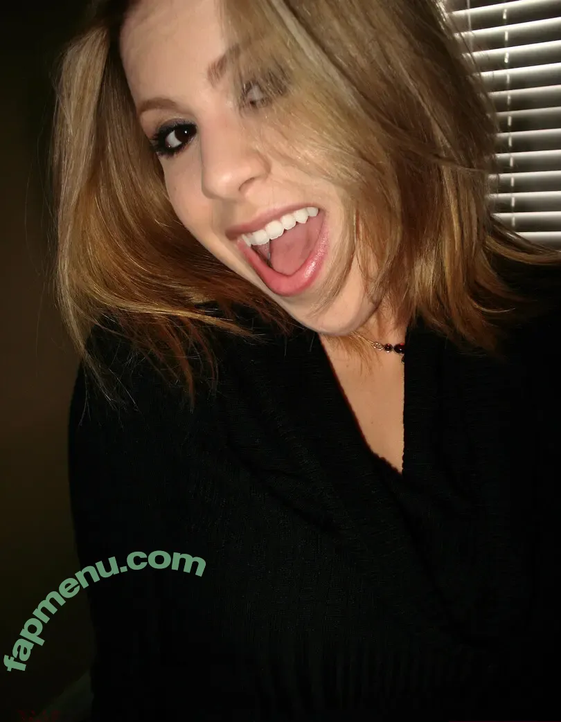 Katelyn Brooks nude photo #0045 (Giantess Katelyn / _katelynbrooks / giantesskatelyn)