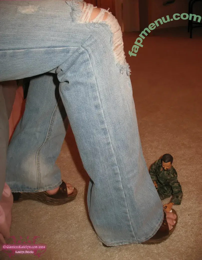 Katelyn Brooks nude photo #0403 (Giantess Katelyn / _katelynbrooks / giantesskatelyn)