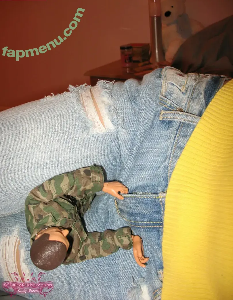 Katelyn Brooks nude photo #0404 (Giantess Katelyn / _katelynbrooks / giantesskatelyn)