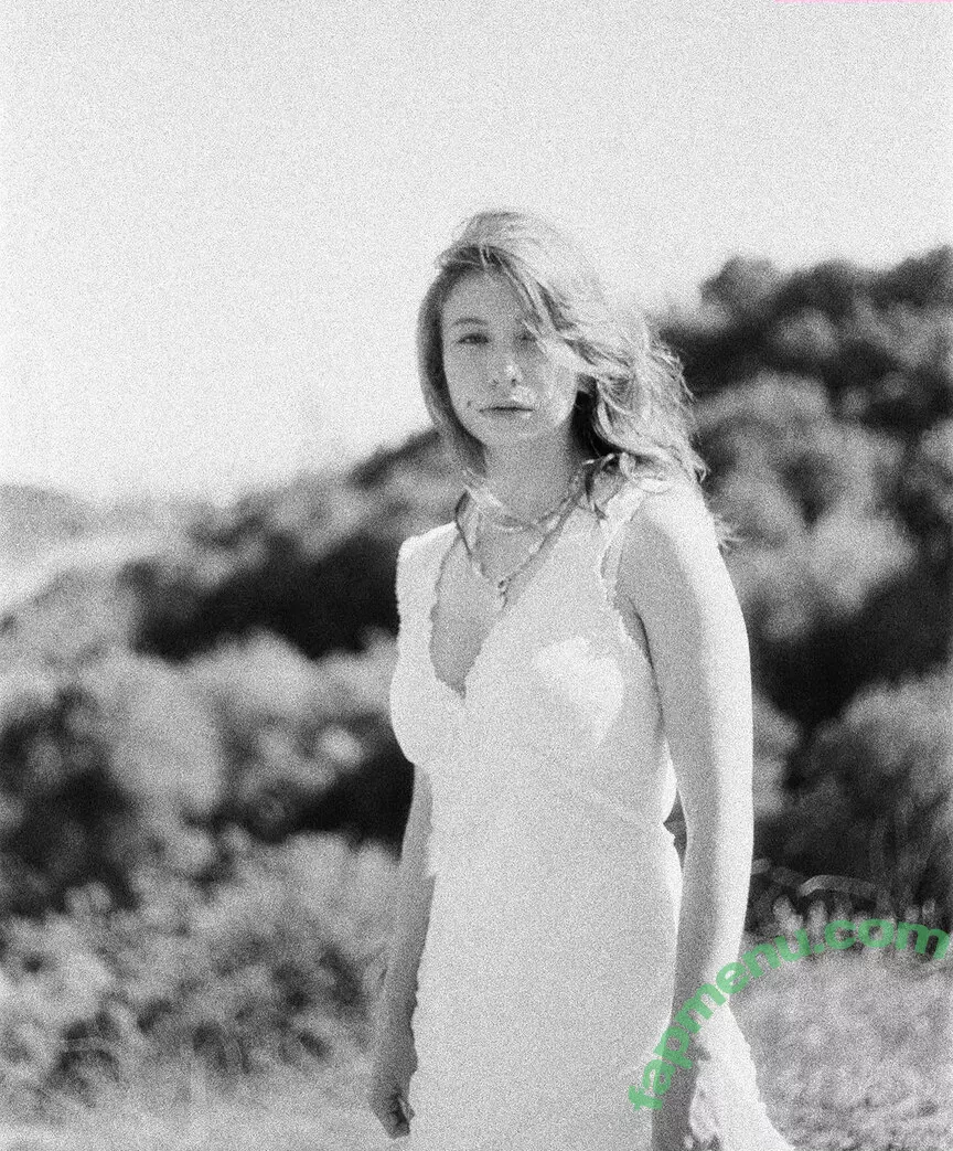 Katelyn Nacon nude photo #0096 (katelynnacon)