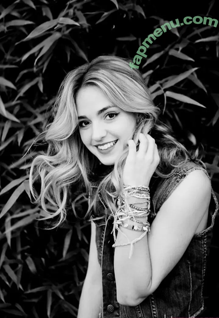 Katelyn Tarver nude photo #0004 (katelyntarver)