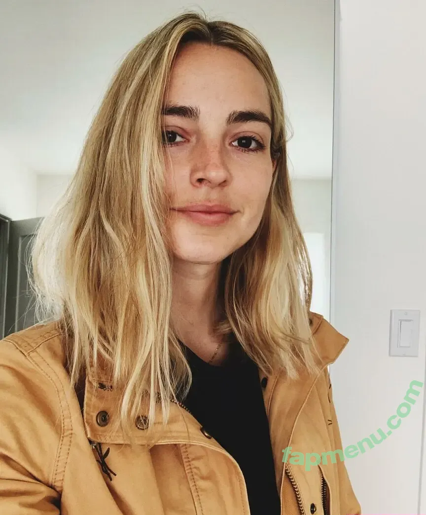 Katelyn Tarver nude photo #0063 (katelyntarver)