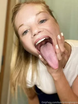 katelynlongtongue / longtonguekate nude photo #0001