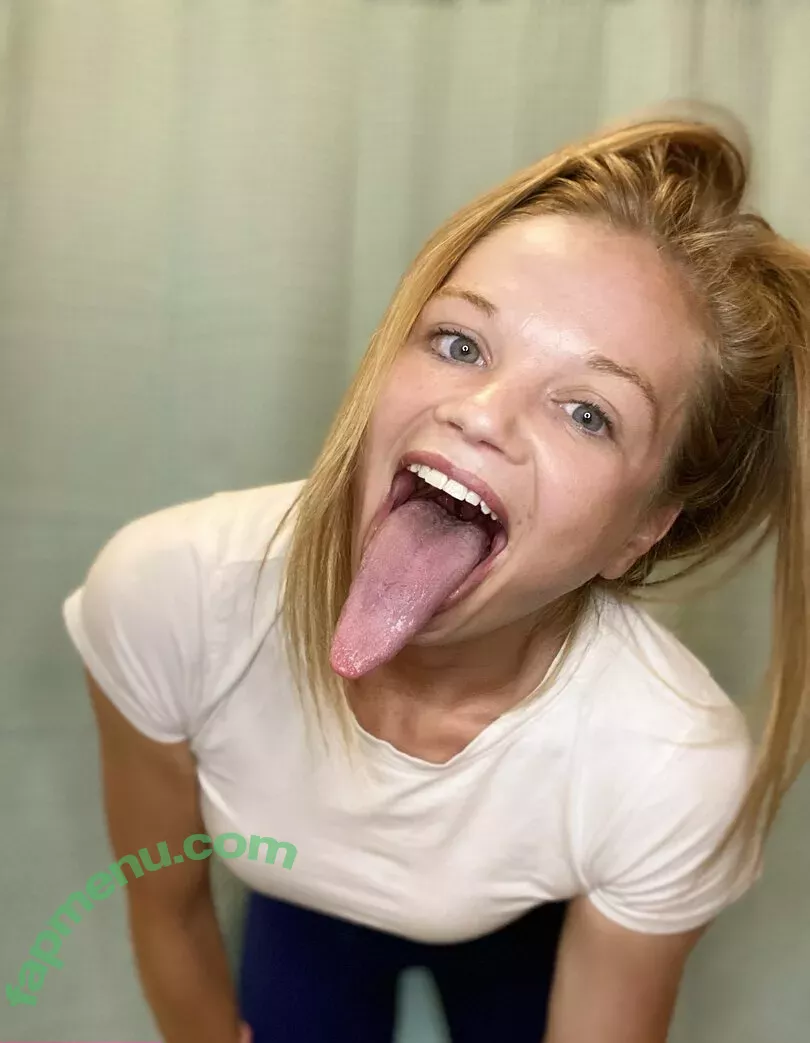 katelynlongtongue nude photo #0010 (longtonguekate)