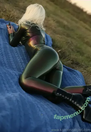 katerinapiglet / some_part_of_me_ nude photo #0059