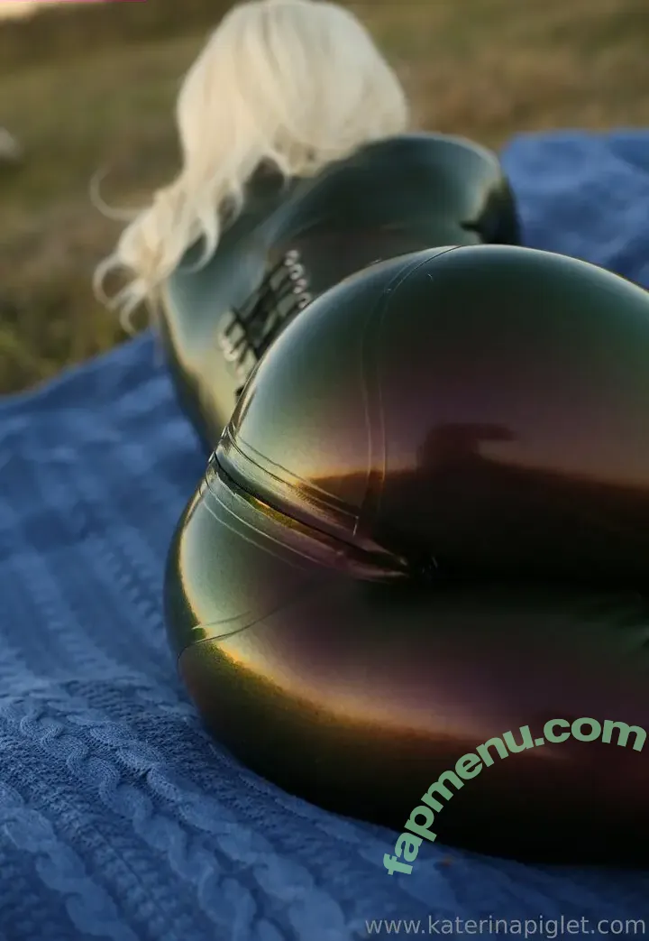 katerinapiglet nude photo #0061 (some_part_of_me_)