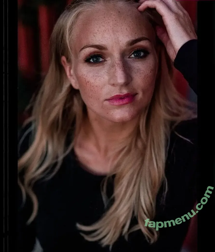 Katharina Kleinfeldt nude photo #0005 (katharinakleinfeldt)