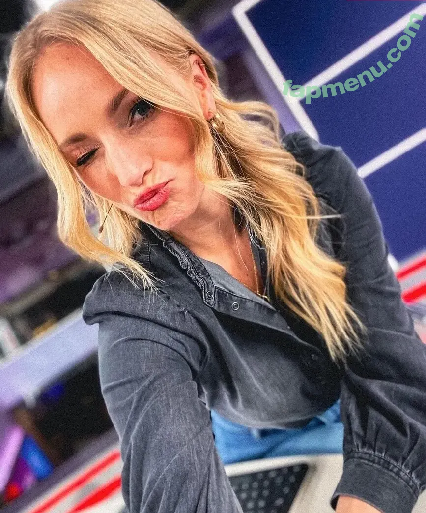 Katharina Kleinfeldt nude photo #0013 (katharinakleinfeldt)