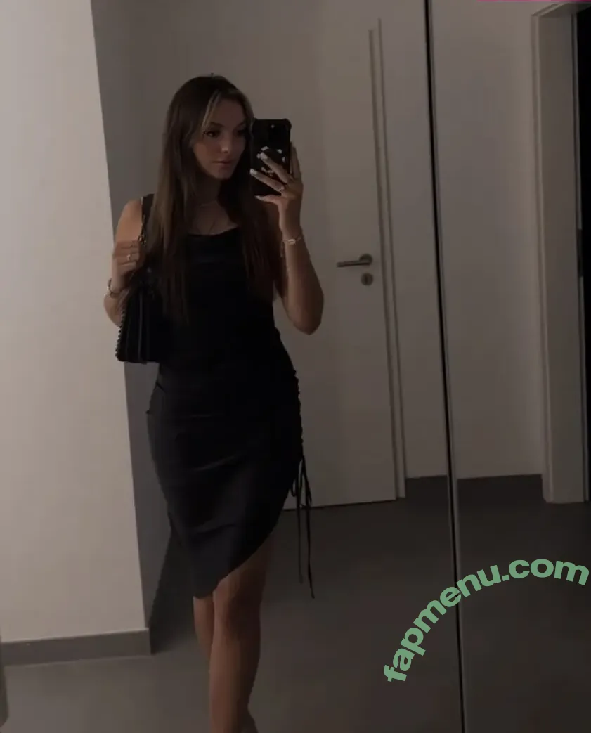 Katharina Xenia nude photo #0004 (Katharina Xenia)