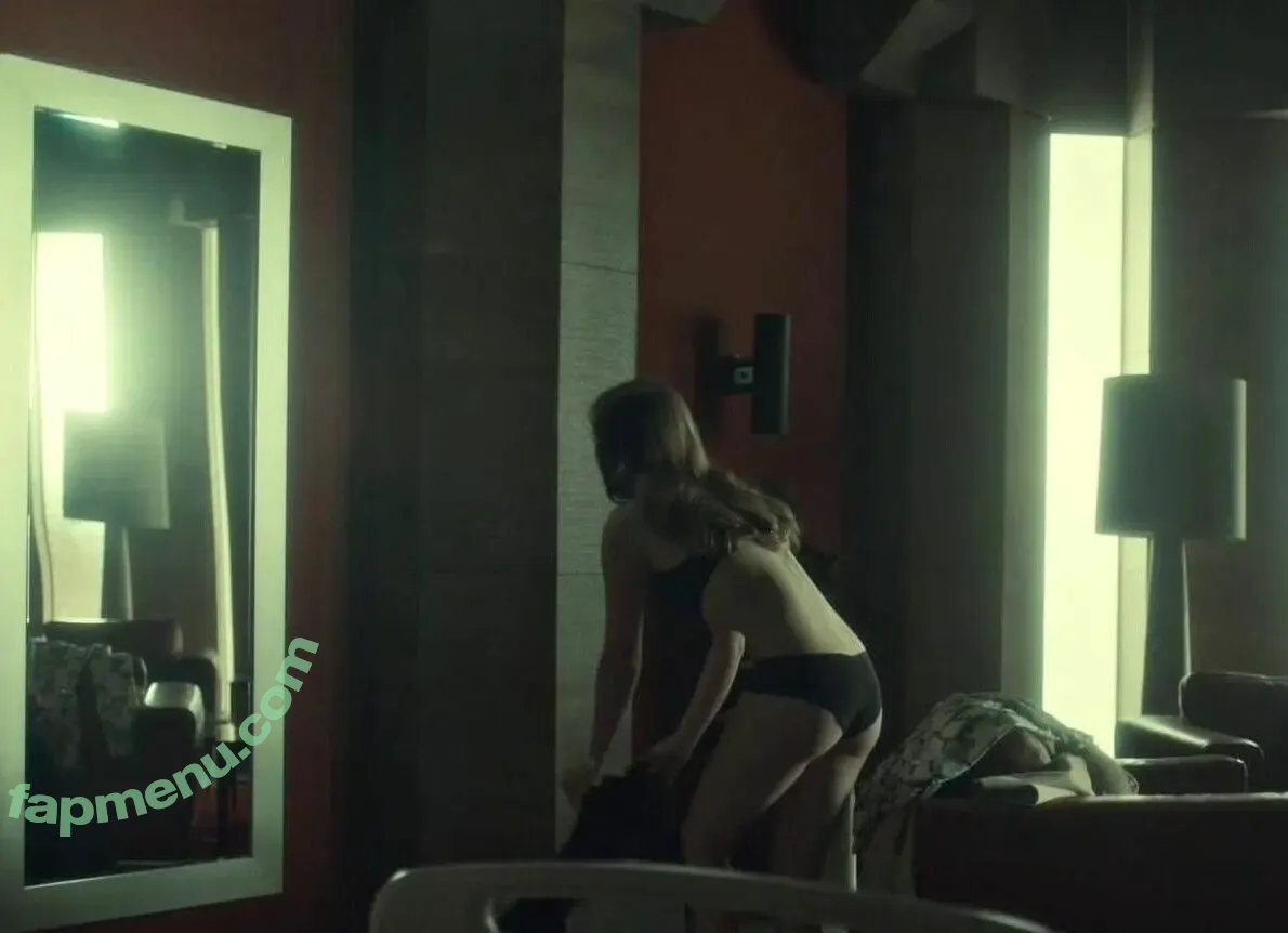 Katharine Isabelle nude photo #0021 (Katharine Isabelle)