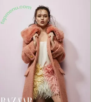 Katherine Langford / katherinelangford nude photo #0140