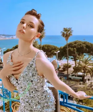 Katherine Langford / katherinelangford nude photo #0157