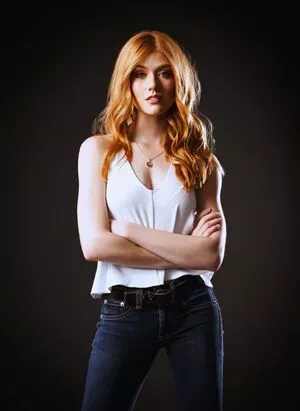 Katherine McNamara / kat.mcnamara nude photo #0177