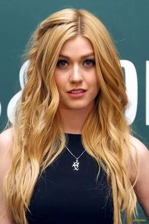 Katherine McNamara / kat.mcnamara nude photo #0214