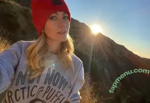 Katherine McNamara / kat.mcnamara nude photo #1045