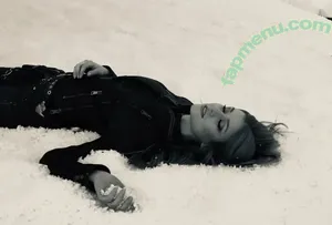 Katherine McNamara / kat.mcnamara nude photo #1050