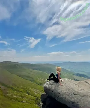 Katherine McNamara / kat.mcnamara nude photo #1069