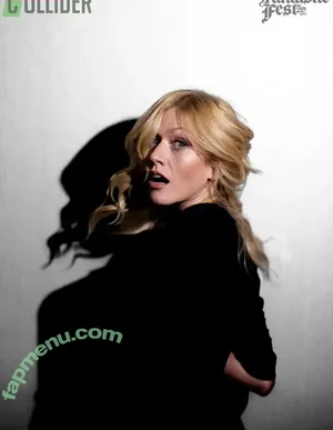 Katherine McNamara / kat.mcnamara nude photo #1077