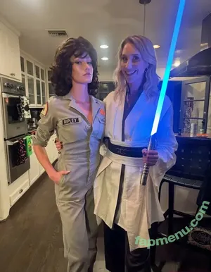 Katherine McNamara / kat.mcnamara nude photo #1096