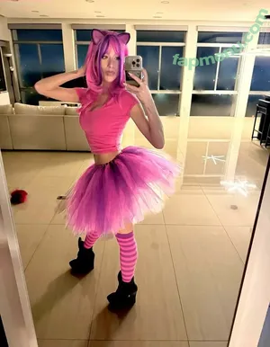 Katherine McNamara / kat.mcnamara nude photo #1102